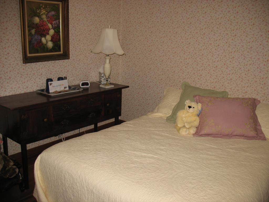 Hugging Bear Inn Bellows Falls Buitenkant foto